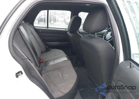 2011 Ford Crown Victoria Police Interceptor из США, поврежденный, VIN 2FABP7BV9BX101067